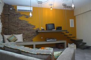  82 m2 Loft Urban Apartment Gazi - Votanikos  Афины
